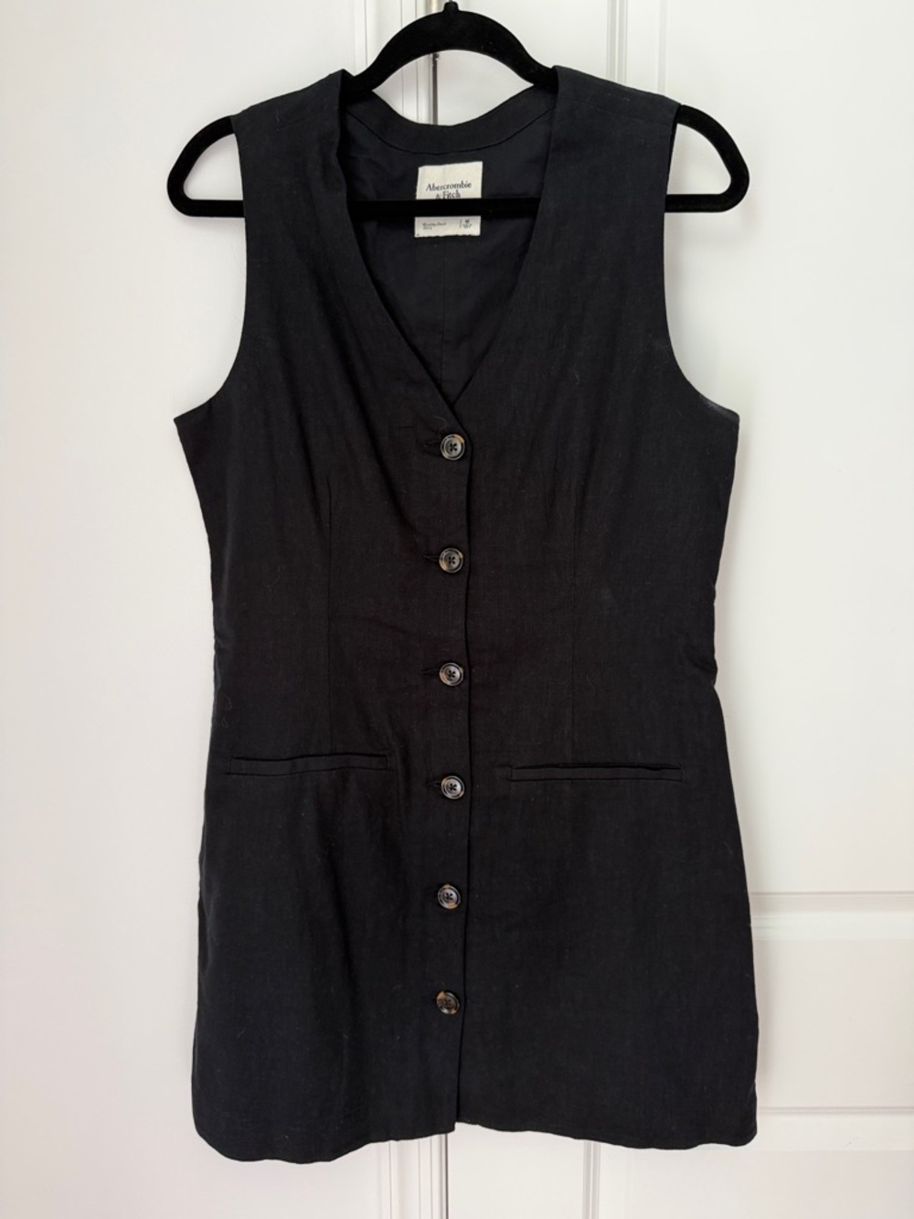 Abercrombie & Fitch Black Sleeveless Button-Front Dress
